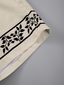 ชุดฤดูร้อนพิมพ์ลายดอกไม้สุดหรูของผู้ชายชุดฮาวาย2ชิ้นเสื้อชายหาดและกางเกงขาสั้นระบายอากาศ - Product Image 4