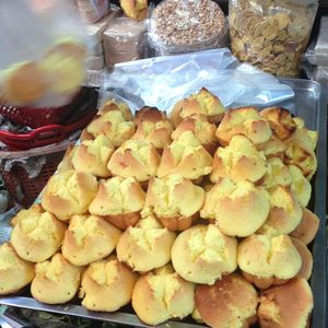 Pastel de Huevo Vietnamita (Banh Thuan), Bocadillo Festivo Clásico, Sra. Sophie - Product Image 3