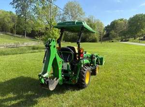 Cortadora de Césped Industrial John Deere 260B Original, Tractor con Cargador Frontal, Retroexcavadora, Implemento Diésel, Caja de Césped de 200L, 35HP, Envío Rápido - Product Image 3