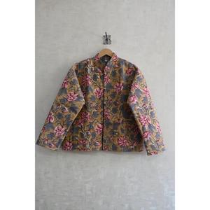 Veste matelassée traditionnelle en coton tissé avec imprimé en blocs, fermeture à boutons, manches longues, écologique, réversible, chaude pour l'hiver, faite à la main - Product Image 1