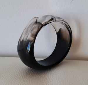 กำไลข้อมืออะคริลิคเรซิ่นแฟนซีกำไลข้อมืออะคริลิกแนวหนาๆเครื่องประดับราคาถูกไม่ซีดจาง - Product Image 1