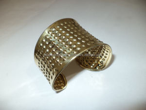 Falak World Export's Fancy New Brass and Metal Cuff para pulsera Diseño único para fiestas de boda Moda de alta calidad - Product Image 4