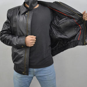 Chaqueta de bombardero de piloto de cuero personalizable diseñada para ofrecer un estilo cálido y cómodo para exteriores y looks de invierno cotidianos - Product Image 5