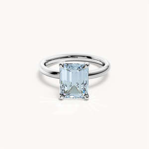 Bague en acier inoxydable plaqué rhodium avec topaze taille radiant sertie clos en clos - Product Image 1