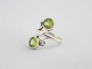Anillo de Plata de Ley 925 con Piedra Preciosa de Peridoto Natural, Hecho a Mano, Piedra de Nacimiento de Agosto para Mujer - Product Image 3