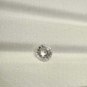 เพชรโมอิสแซฟไฟร์สีขาวธรรมชาติที่ไม่ผ่านการเจียระไนอย่างยอดเยี่ยม - Product Image 2