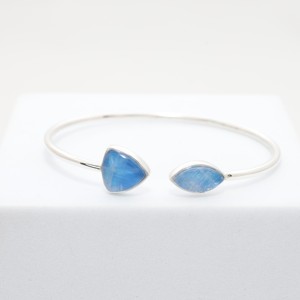 Pulsera Ajustable de Plata de Ley 925 de Alta Calidad con Piedra Lunar Azul, Engaste de Bisel con Corte Trillón y Marquesa, Moderna - Product Image 1