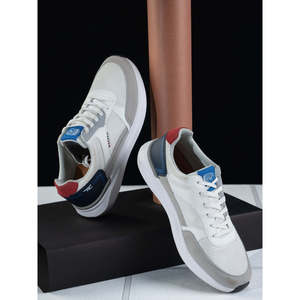 รองเท้าผ้าใบลำลองน้ำหนักเบาสำหรับผู้ชาย Red Chief Sports - สีขาว-เทา รองเท้าผ้าใบแบบหุ้มข้อต่ำ - Product Image 2
