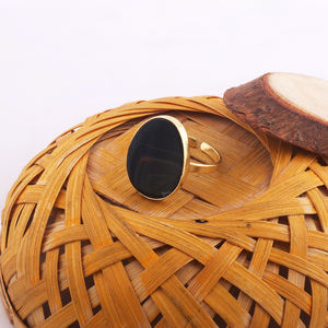 Anillo de piedras preciosas de ágata negra natural pulida, anillo de piedras preciosas planas para uso diario, anillos ajustables llamativos con forma de huevo chapados en oro de 18 quilates - Product Image 3