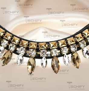 Diadema de Lujo para Caballo en Oro y Cristal Transparente |   Diseño Curvo Elegante |   Accesorio de Brida Ecuestre de Cuero Negro Hecho a Mano - Product Image 2