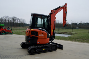 รถขุดขนาดเล็ก Kubota U36-4 น้ำหนัก 3.8 ตัน ชั่วโมงการใช้งานต่ำ สภาพดี รถขุดขนาดเล็ก Kubota น้ำหนัก 2.7 ตัน รถขุดตีนตะขาบมือสอง - Product Image 3