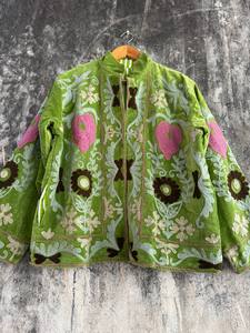 เสื้อแจ็คเก็ตกำมะหยี่ซูซานีสุดพิเศษพร้อมงานปักลายดอกไม้ด้วยมืออย่างประณีต – เสื้อคลุมสไตล์โบโฮชิคสุดหรูสำหรับผู้หญิง - Product Image 4