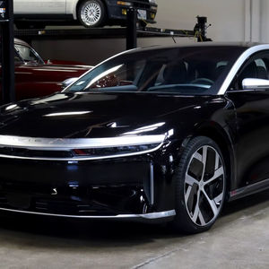 UTILISÉ Dans CLEAN Luc-id Air Dream Edition Performance Transmission Automatic 2022 modèle - Product Image 1