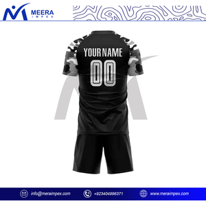 เสื้อฟุตบอลสีดำสำหรับผู้ชายเสื้อฟุตบอลผ้าโพลีเอสเตอร์เข้ารูป100% งาน OEM - Product Image 4