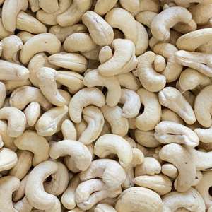 Noix de cajou de qualité supérieure W180, noix brutes du Vietnam, sans taxe, prêtes à être expédiées, Santigo, durée de conservation de 24 mois - Product Image 1