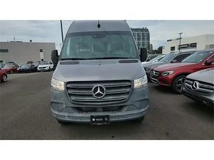 Limpio 2022 Merc-edes-Benzs Sprinter 4500 - Product Image 5