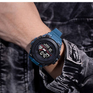 Montre de sport LED multifonctionnelle et tendance pour étudiants, résistante à l'eau, avec affichage numérique, alarme et bracelet en plastique - Product Image 2