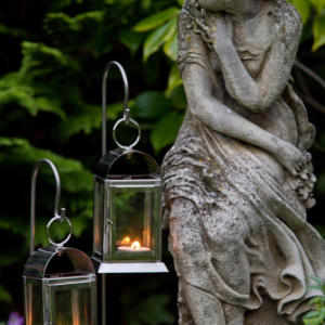 Faroles de Vela Cuadrados Hechos a Mano de Acero Inoxidable Plateado, Diseño Simple y Moderno para Decoración del Hogar, Mesa o Colgar al Aire Libre, 2025 - Product Image 2