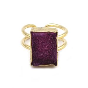 แหวนผู้หญิงดีไซน์เนอร์ชุบทองทำมือสไตล์โมเดิร์นประดับด้วยพลอยดรูซี่สีชมพูทรงสี่เหลี่ยมผืนผ้าปรับขนาดได้ - Product Image 1