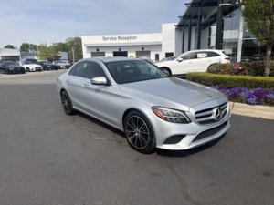 Mercedes-Benz C 300 V4 2.0L RWD 2020 Usado en Buen Estado - Product Image 2