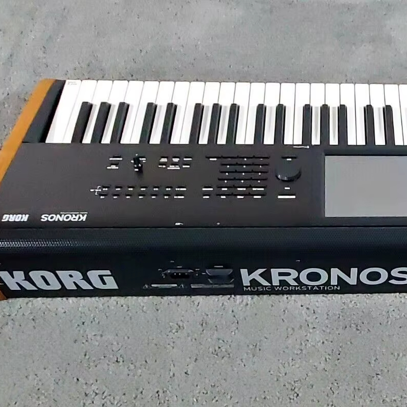 Korg Kronos 61 - Premium Digital Workstation Keyboard