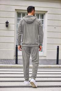Vente en gros sur mesure Sweats à capuche avec fermeture éclair de jogging pour hommes ensemble deux pièces confortable et imprimé survêtements - Product Image 3