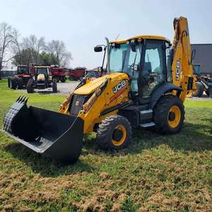Retroexcavadora J,C,B 3CX15 SUPER 2023 con Componentes Principales: Motor Kubota, Cilindro Hidráulico Eaton, Caja de Cambios, Bomba, Motor - Product Image 1