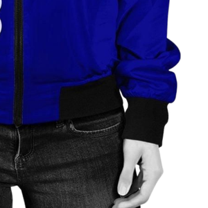 Chaqueta de Satén Azul y Blanca con Bordado del Escudo de la Hermandad Zeta Phi Beta 1920 para Mujer, Estilo Universitario Premium - Product Image 6