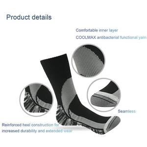 Chaussettes de sport d'extérieur respirantes unisexes avec logo personnalisé bas imperméable hauteur d'équipage pour cyclisme escalade randonnée - Product Image 2