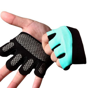 Guantes de Neopreno Antideslizantes sin Dedos para Gimnasio y Levantamiento de Pesas, con Logotipo Personalizado - Product Image 1