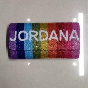 กระเป๋าคลัทช์ประดับลูกปัดมือสำหรับเจ้าสาวสีรุ้งแบบส่วนตัวกระเป๋าคลัทช์แม่เหล็กสแน็ปซาตินผ้ากำมะหยี่สไตล์แฟชั่นสำหรับผู้หญิง - Product Image 3