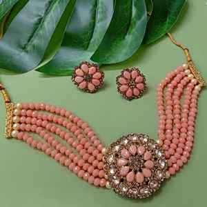 Collier de perles indien en gros Bijoux Floral Faux perle Multi Layered Crystal Choker Wedding Stud Earring pour les femmes, Peach - Product Image 2