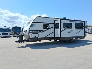 Roulotte Winnebago M-i-n-n-i-e 2801BHS 2024 d'occasion prête à la vente - Product Image 4