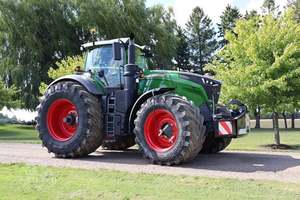 Tractor Agrícola FENDT 1050 VARIO 4WD 2023 con Motor y Caja de Cambios - Proveedor Mayorista - Product Image 3