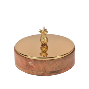 Pot en bois rond avec couvercle imprimé émaillé pour servir le chapati, idéal pour la cuisine - Product Image 2