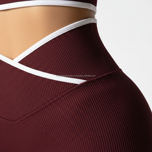 Conjunto de Yoga Acanalado Personalizado OEM para Mujer, 2 Piezas, Ropa de Gimnasio, Leggings con Cintura en V y Top Corto con Ribete en Contraste, Atuendo Deportivo Sin Costuras para Entrenamiento - Product Image 4