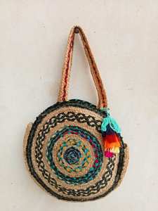 Bolsos de playa hechos a mano a rayas a la moda en tela de yute, bolsos de playa, bolso de ganchillo para mujer con Chindi multicolor - Product Image 2
