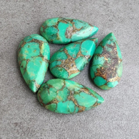 Pierres précieuses en turquoise verte naturelle de qualité AAA+, grande forme de poire, taille facettée, effet étoilé, dos plat, goutte d'eau calibrée, pierres brutes