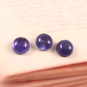 Lot en gros de pierres précieuses semi-précieuses calibrées, rondes, cabochon, à dos plat, en tanzanite naturelle AAA, 5x5 mm, pour la fabrication de bijoux - Product Image 3