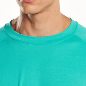 Haut de sport respirant pour homme en polyester et élasthanne, manches courtes, séchage rapide, idéal pour la course à pied, la gym et l'entraînement. - Product Image 5