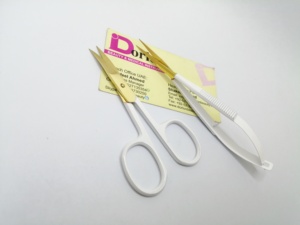 Pinzas para cejas blancas y doradas personalizadas, juego de tijeras de 4 piezas, pinzas para cejas con punta inclinada, tijeras de resorte para cejas con etiqueta privada - Product Image 3