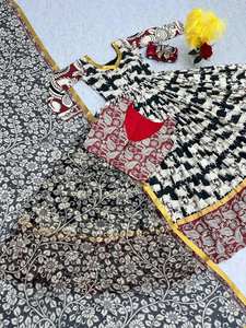 El último vestido Anarkali DE TRABAJO estampado de algodón de rayón puro de diseñador por FabZone - Product Image 3