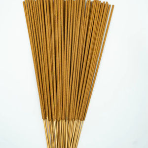 Encens d'agarwood vietnamien de qualité supérieure - Naturel, écologique et à combustion lente - Product Image 1