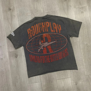 Camiseta de Manga Corta Rústica con Agujeros Estilo Vintage de la Marca de Moda RoughPlay Beat the Odds - Product Image 6