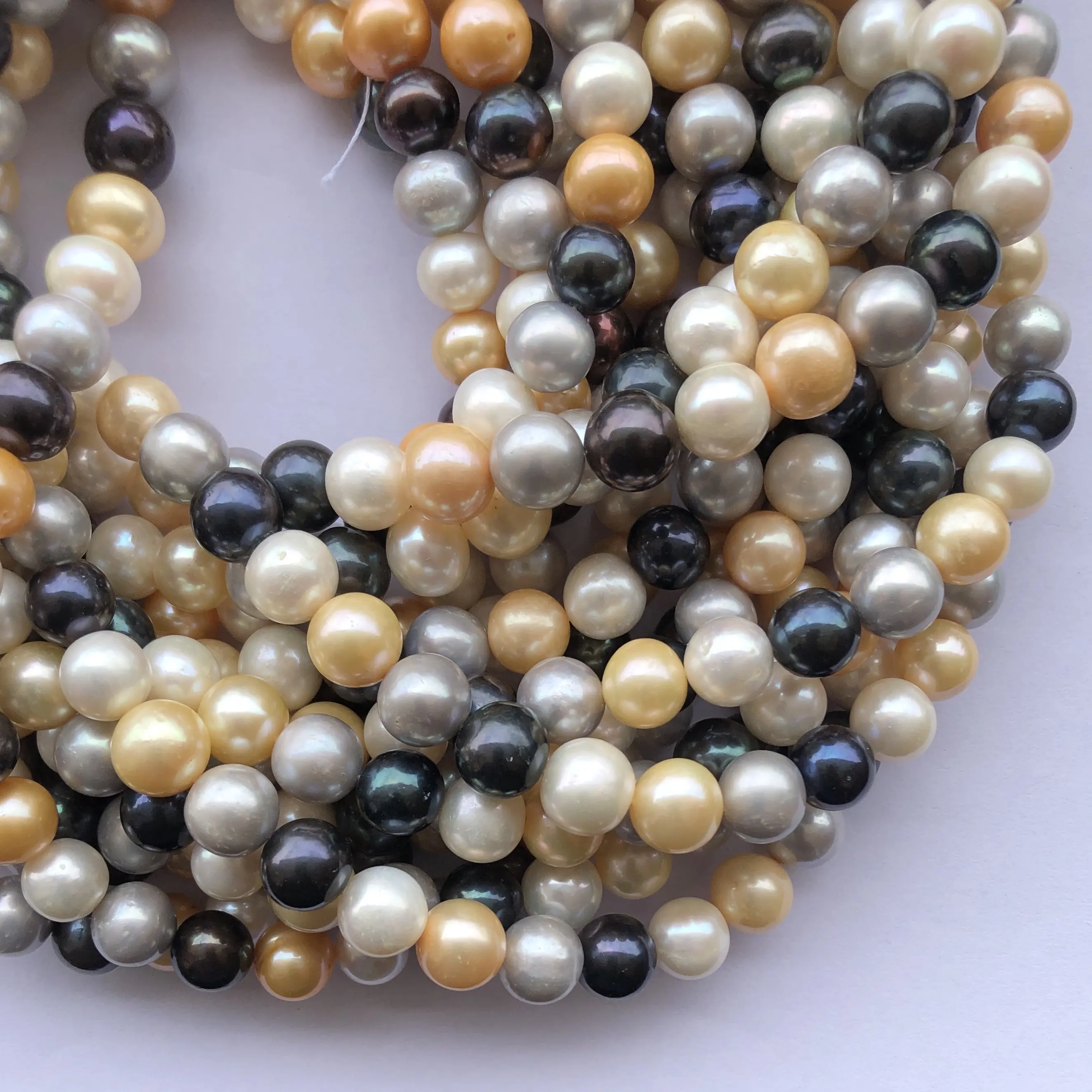 สีเหลือง