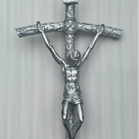 Croix imprimée SLA en 3D-Peinture en aérosol or et argent