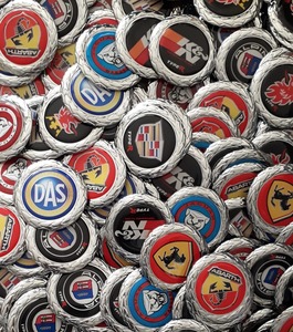 Fábrica personalizada Chrome 3D ABS letras de plástico autoadhesivas Auto emblemas pegatinas para envolver coche insignias de coche Logos Material de película - Product Image 2