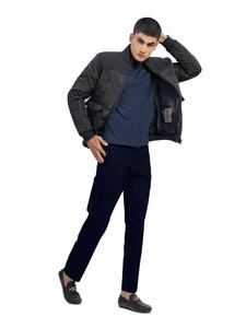 Veste matelassée élégante pour homme avec poches, fermeture éclair décontractée, manches longues, haut chaud pour la marche en ville, veste matelassée pour homme - Product Image 3