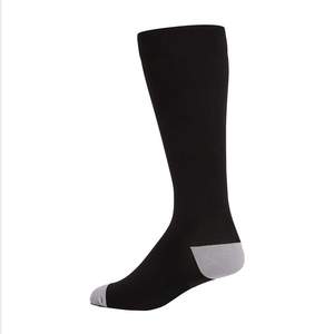 Chaussettes de sport multicolores personnalisables en gros d'usine Chaussettes de course à compression d'entreprises personnalisées fabriquées au Pakistan - Product Image 6