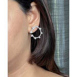 Pendientes de Aro con Perlas y Diamantes Corte Princesa en Platino Rodio, Certificados por GIA - Product Image 2